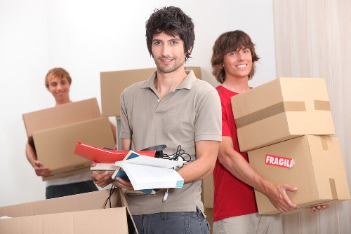Preparation and access planning for furniture removal in Elmpark flats