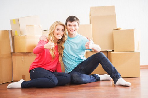 Local removal service supporting a smaller home move in Elmpark